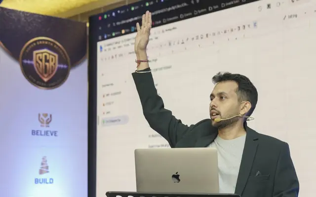 Cover photo for How to get coaching clients without paid ads: the OMS Loop